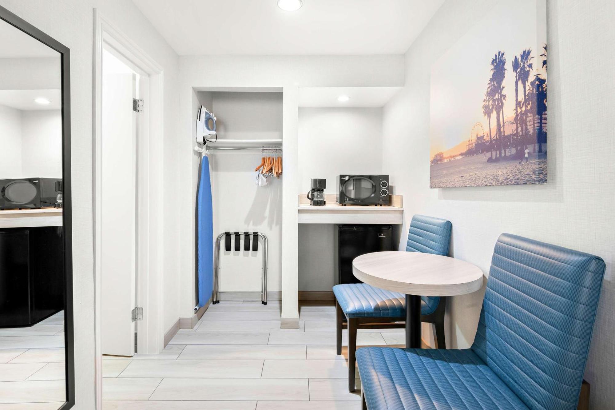 Surestay Hotel By Best Western Santa Monica Exterior photo