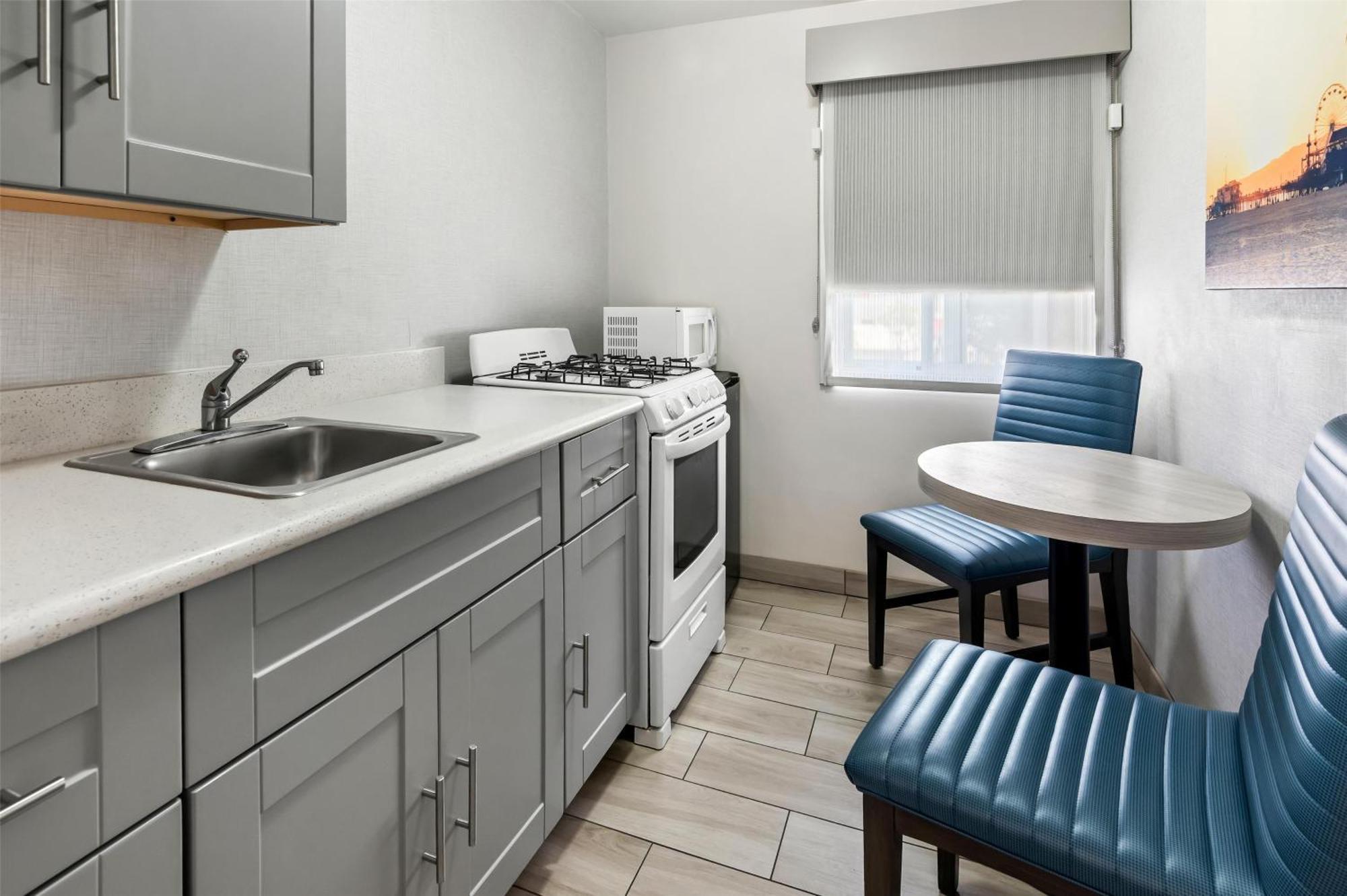 Surestay Hotel By Best Western Santa Monica Exterior photo